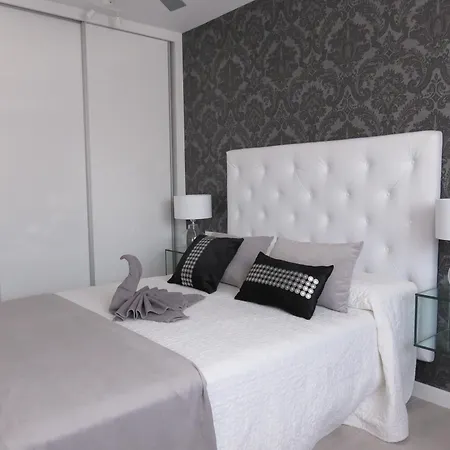 Bristol Sunset - 코라레호